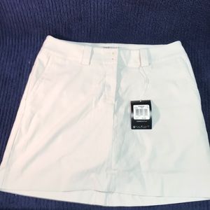 NWT Women’s Nike golf skort size 6 color khaki